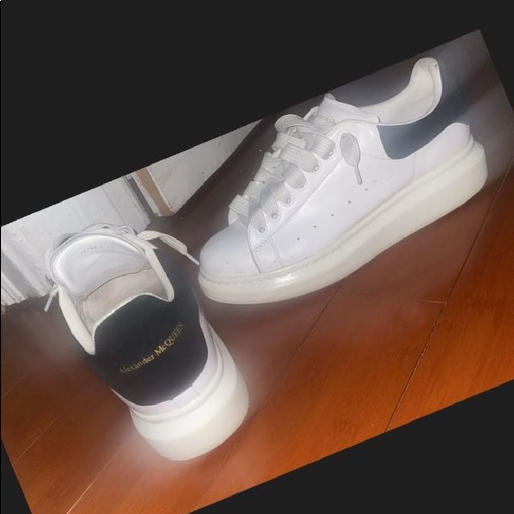 Alexander McQueen 9.5